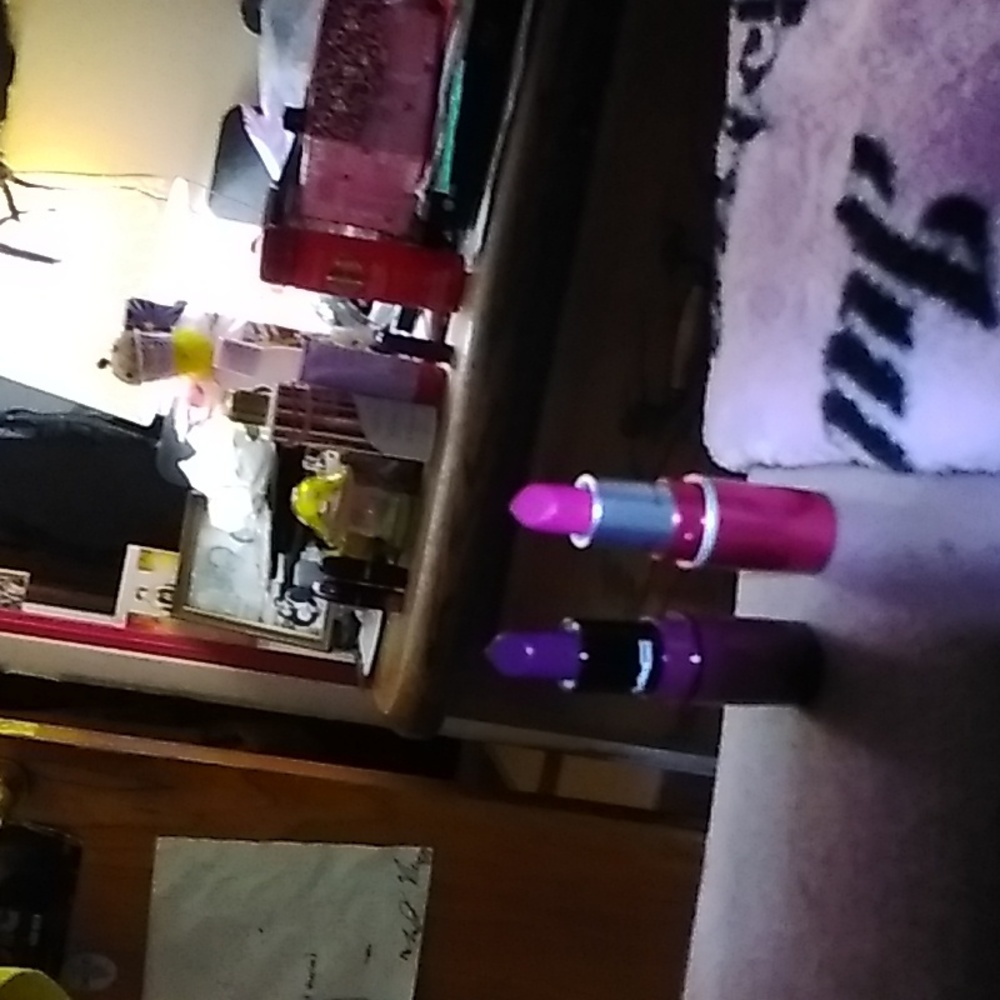 COPY - Mac bundle matte lipsticks some new with tags some new with out,never sw⦠- Picture 16 of 16